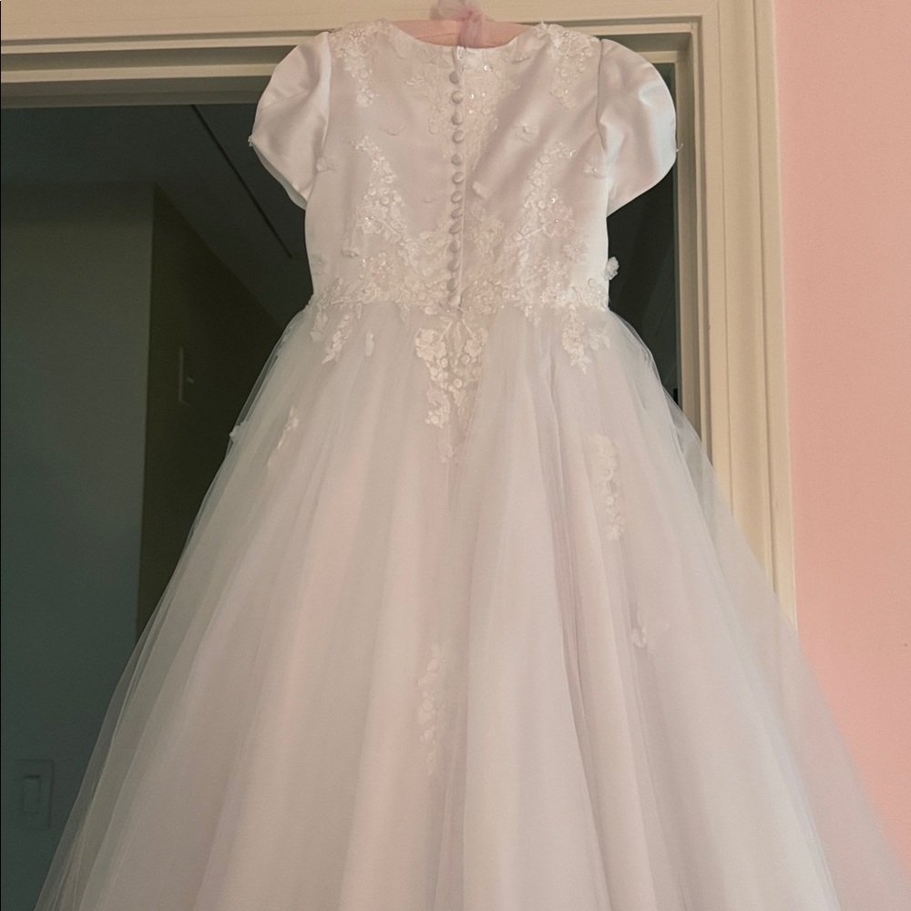 Girls White Formal Tulle Dress with Lace Appliqué - Picture 9 of 11